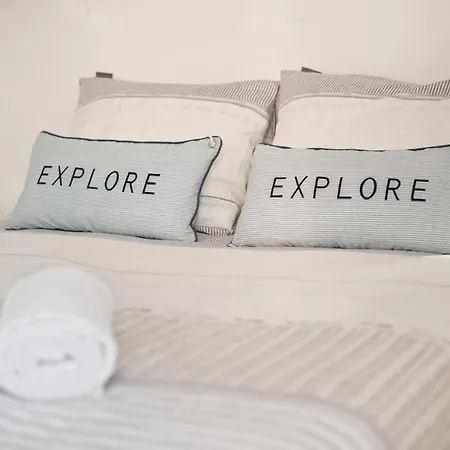 House Boat Mustique 4* 마스트리흐트