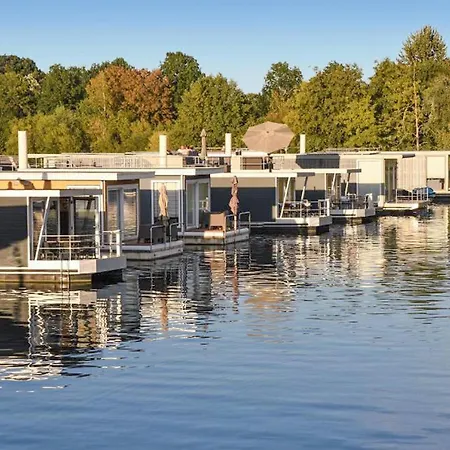 House Boat Mustique Bateau-hôtel 4*