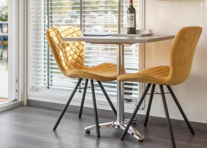 House Boat Mustique Botel