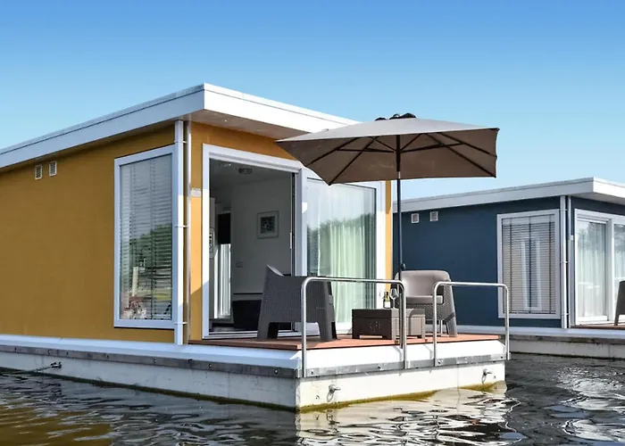 Botel House Boat Mustique Maastricht